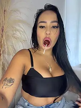 Luisa Fernandaa online show from 5, 4, 2026