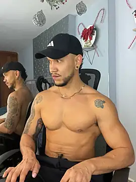 ARON TAYLER01 online show from 25, 12, 2024