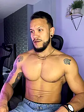 ARON TAYLER01 online show from 8, 11, 2025