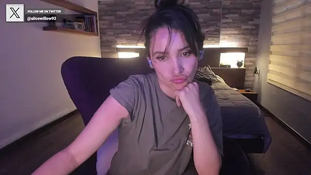 alicewilloww online show from 1, 10, 2025