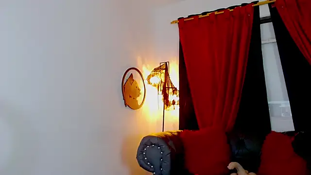 Snapshot of misslombana chatting on 15, 4, 2026 misslombana online show from 15, 4, 2026