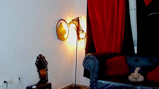 Snapshot of misslombana chatting on 25, 4, 2026 misslombana online show from 25, 4, 2026