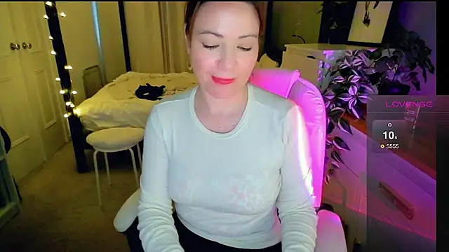 Brit Housewife online show from 23, 2, 2026