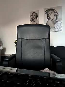 Ladykaos online show from 27, 9, 2025