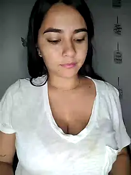 Snapshot of alison_villalobo chatting on 26, 10, 2025 alison villalobo online show from 26, 10, 2025