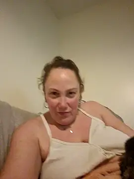 Wisie Cutie online show from 1, 1, 2025