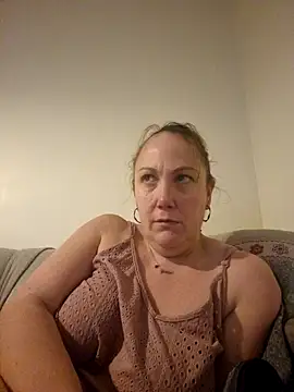 Wisie Cutie online show from 15, 1, 2025