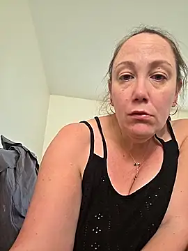 Wisie Cutie online show from 9, 3, 2026