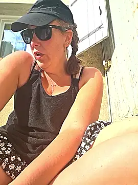 Wisie Cutie online show from 19, 4, 2026