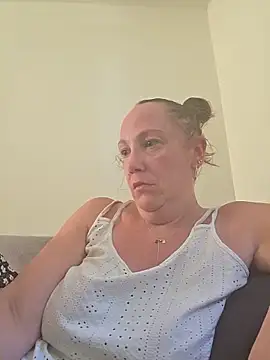 Wisie Cutie online show from 27, 5, 2026