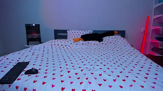 Snapshot of TishaLove chatting on 4, 11, 2025 TishaLove online show from 4, 11, 2025