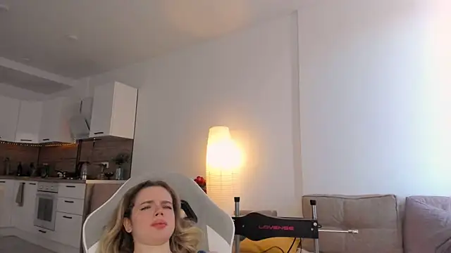 lit asella online show from 18, 2, 2025