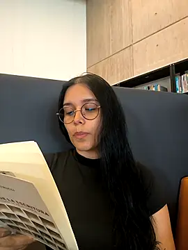 Snapshot of Annya-sweet chatting on 24, 10, 2025 Annya-sweet online show from 24, 10, 2025