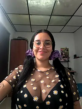 Snapshot of Annya-sweet chatting on 28, 11, 2025 Annya-sweet online show from 28, 11, 2025