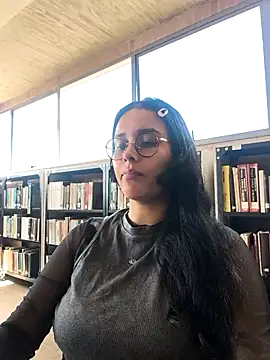 Snapshot of Annya-sweet chatting on 1, 12, 2025 Annya-sweet online show from 1, 12, 2025