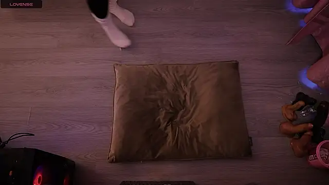 Redhead Shark new online show from 18, 1, 2026