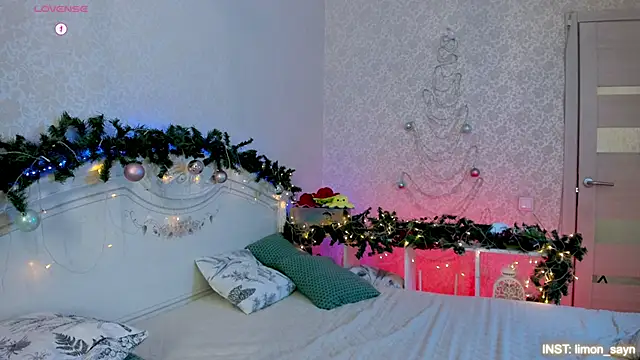 LillyMoure  online show from 9, 1, 2026