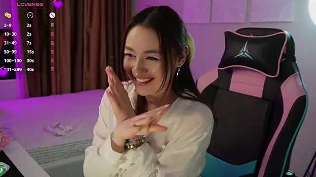 Snapshot of Fiona-Love chatting on 18, 4, 2026 Fiona-Love online show from 18, 4, 2026