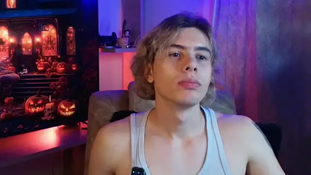 Snapshot of dimitri_tv chatting on 12, 10, 2025 dimitri tv online show from 12, 10, 2025