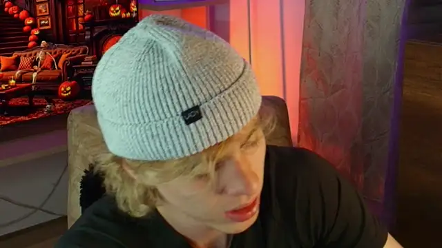 Snapshot of dimitri_tv chatting on 1, 11, 2025 dimitri tv online show from 1, 11, 2025