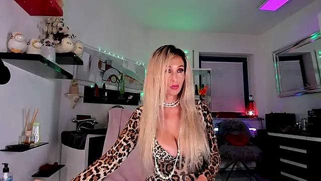 2bigass4 u online show from 24, 10, 2025