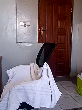 Snapshot of Prettybecs chatting on 19, 2, 2025 Prettybecs online show from 19, 2, 2025