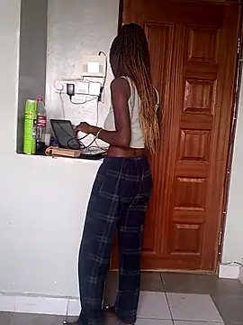 Snapshot of Prettybecs chatting on 16, 10, 2025 Prettybecs online show from 16, 10, 2025