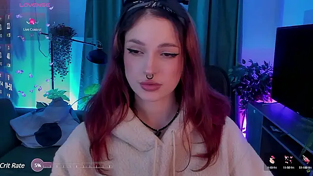 BratzieDarsie online show from 2, 12, 2024