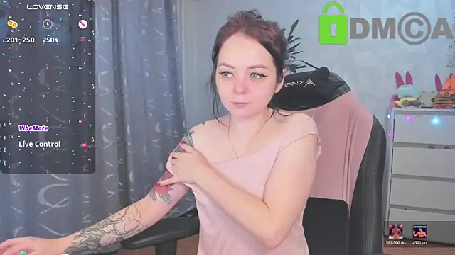 AnnyHoney  online show from 14, 12, 2025