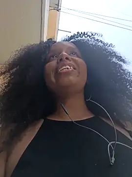 ElizabethBell  online show from 13, 4, 2026