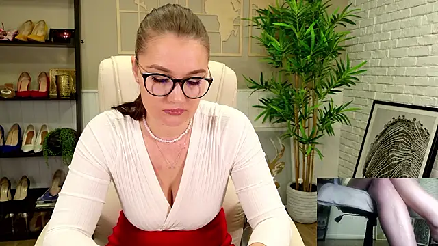 SelineSole online show from 9, 3, 2026