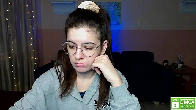 Aminabeatris online show from 17, 2, 2025