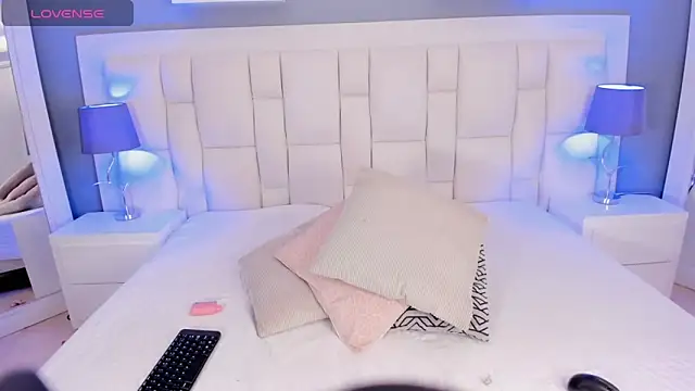 Aluna sweet online show from 19, 3, 2025