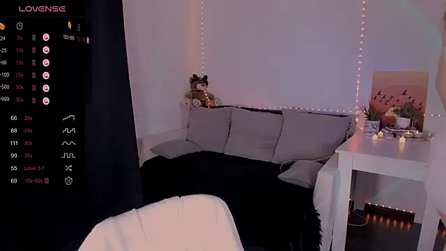 mia x love online show from 5, 12, 2024