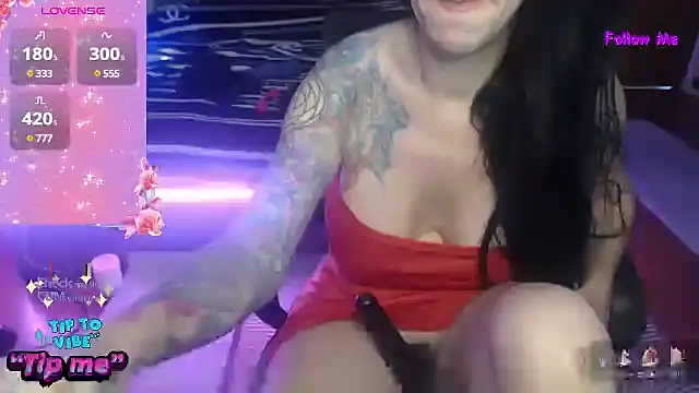 Snapshot of VenusX chatting on 5, 3, 2025 VenusX online show from 5, 3, 2025