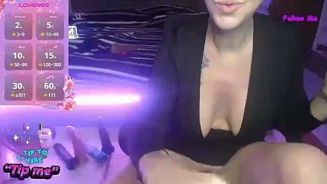 Snapshot of VenusX chatting on 9, 3, 2025 VenusX online show from 9, 3, 2025