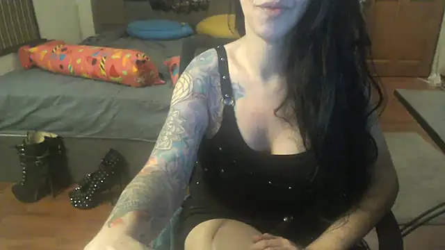 Snapshot of VenusX chatting on 18, 9, 2025 VenusX online show from 18, 9, 2025
