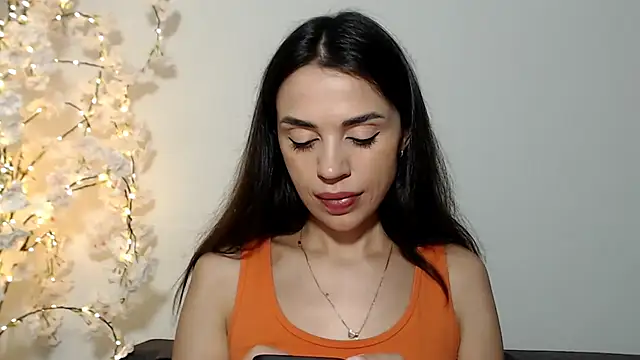 Mika Gold online show from 15, 10, 2025