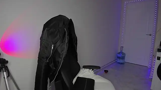 Vincent Strong online show from 23, 12, 2024