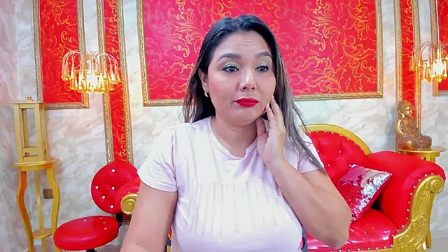 Snapshot of Myhottie_Milf chatting on 9, 3, 2025 Myhottie Milf online show from 9, 3, 2025