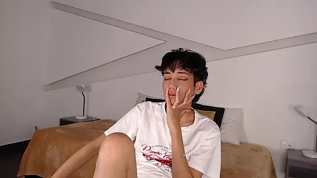 hot little bunny online show from 6, 2, 2025