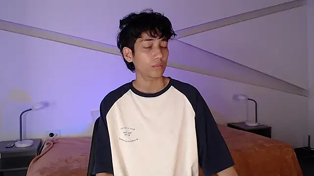 hot little bunny online show from 23, 2, 2025