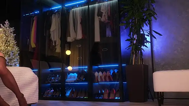 Rikka Moore online show from 20, 12, 2025