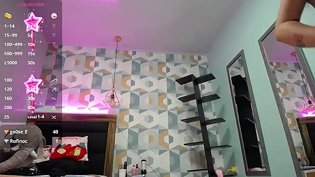 LORENADAVIES online show from 18, 12, 2024