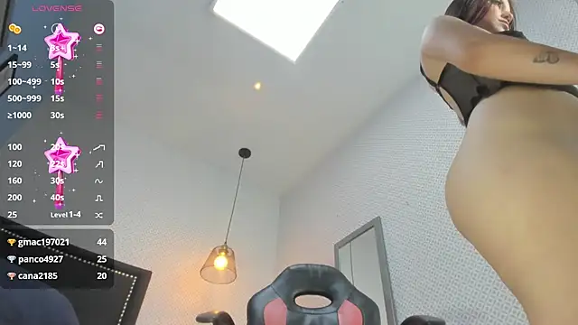 LORENADAVIES online show from 25, 2, 2025