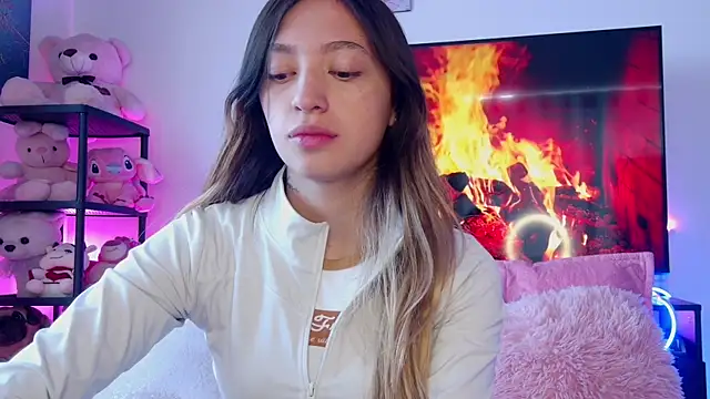 TiffanyBela online show from 25, 2, 2026