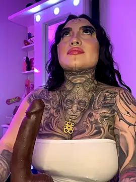 Snapshot of CloeeBeckam chatting on 29, 11, 2025 CloeeBeckam online show from 29, 11, 2025