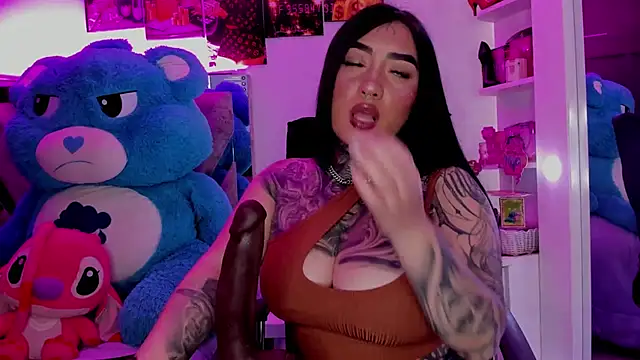 CloeeBeckam online show from 14, 4, 2026