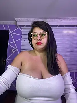 MiiaaJoness online show from 11, 3, 2026