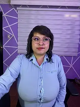 Snapshot of MiiaaJoness chatting on 8, 7, 2026 MiiaaJoness online show from 8, 7, 2026